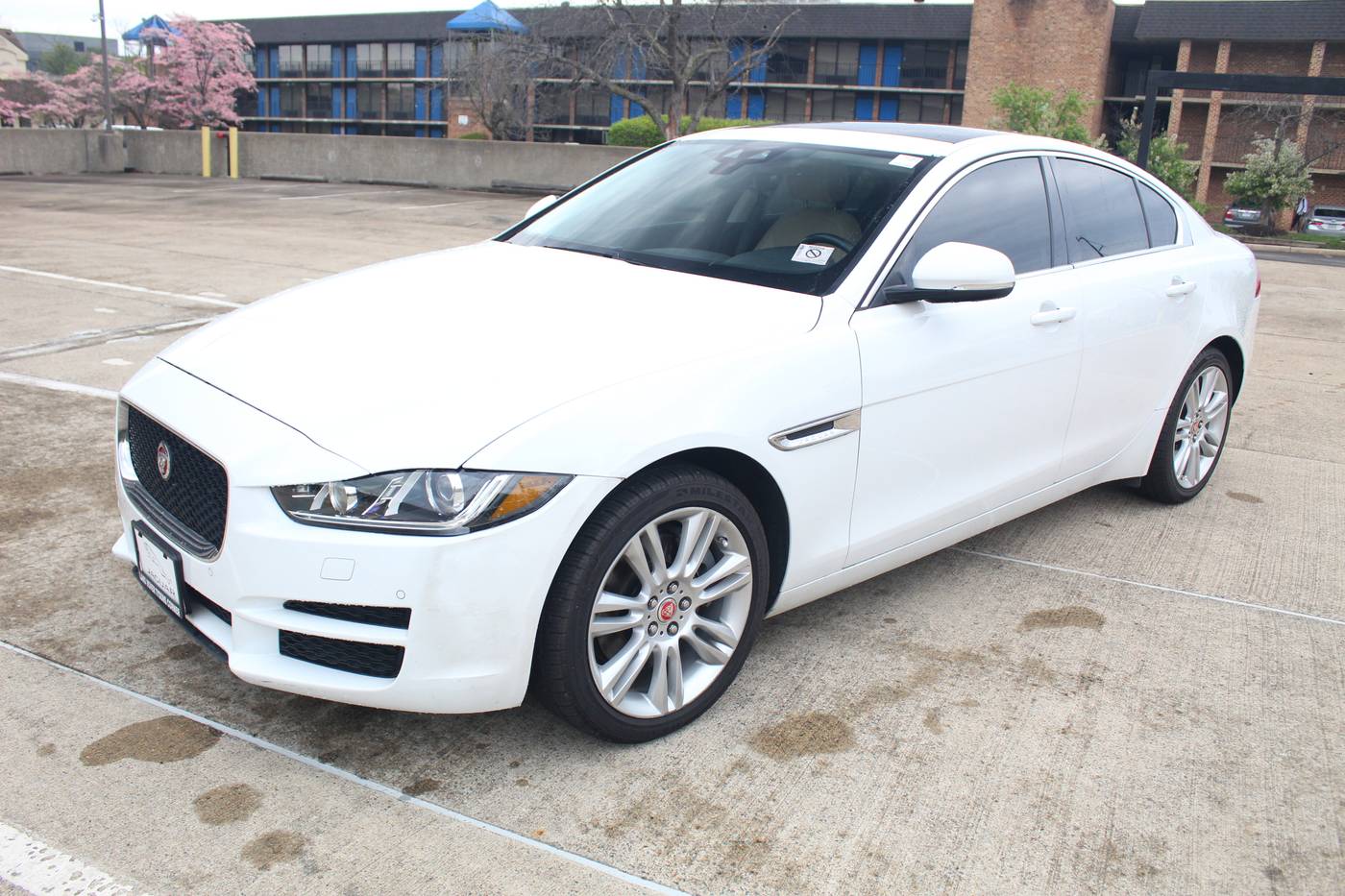 2019 Jaguar XE Prestige — Sedan — 57,765 mi — Vienna, VA