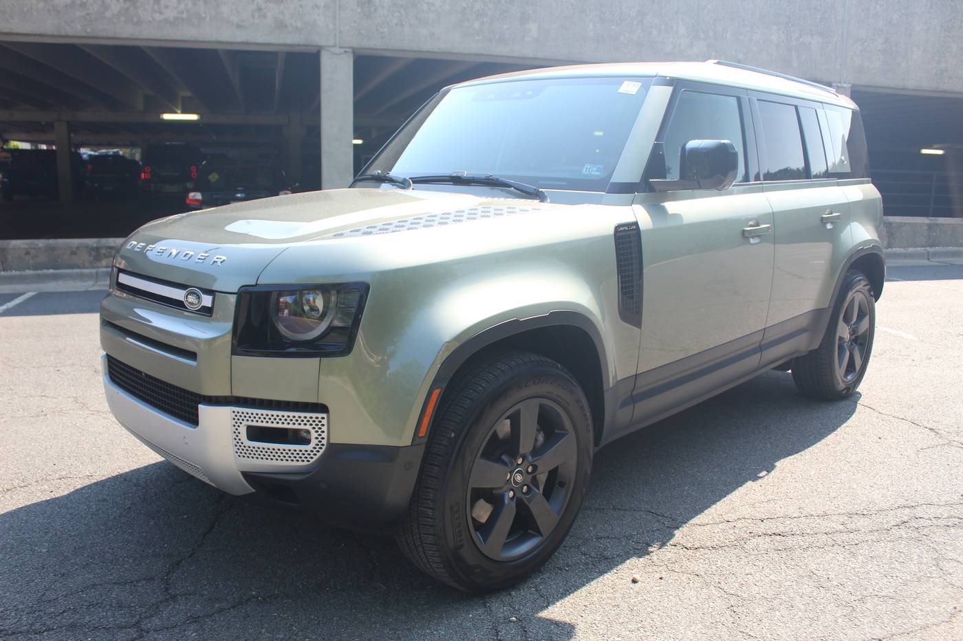 2023 Land Rover Defender SE — SUV — 10,575 mi — Vienna, VA