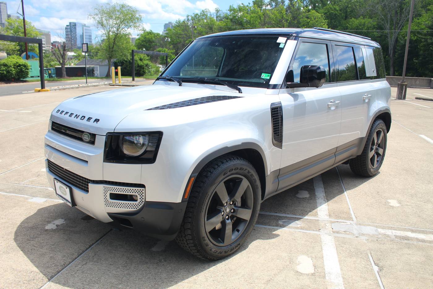 2024 Land Rover Defender S — SUV — 6,378 mi — Vienna, VA