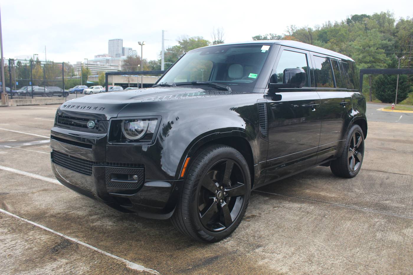 2025 Land Rover Defender V8 — SUV — 11,048 mi — Vienna, VA