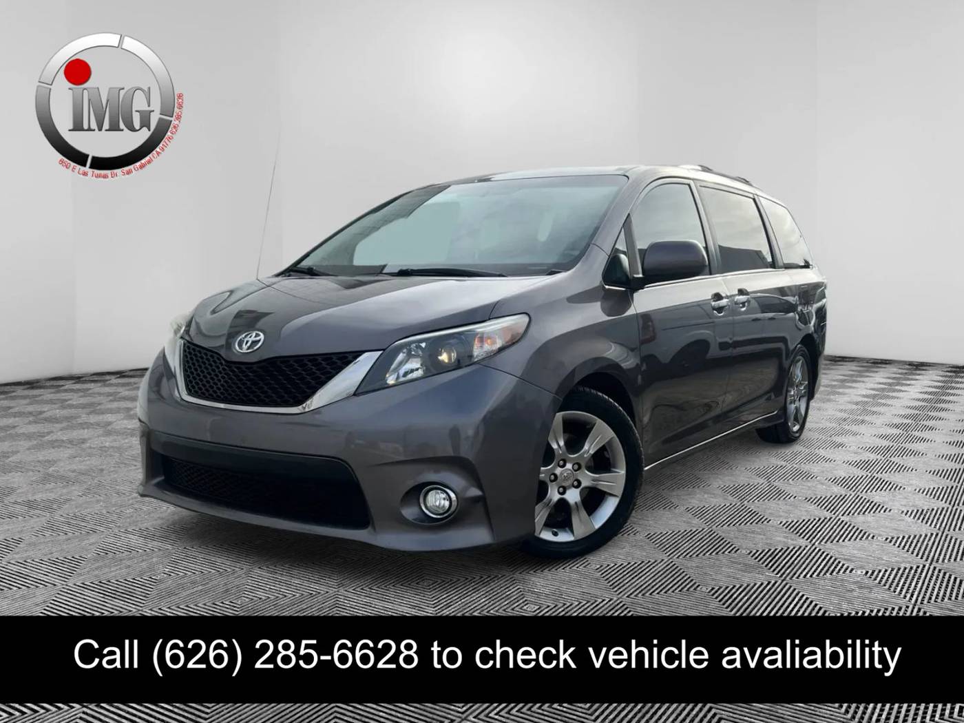 2014 Toyota Sienna SE 8-Passenger