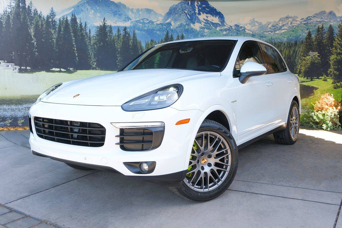 2017 Porsche Cayenne S E-Hybrid — SUV — 52,647 mi — Glendale, CA