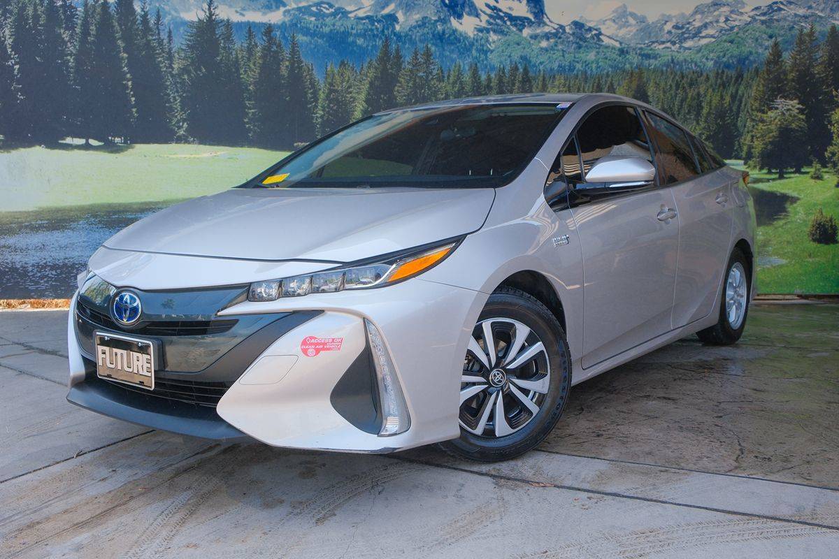 2017 Toyota Prius Prime Plus — Hatchback — 79,473 mi — Glendale, CA