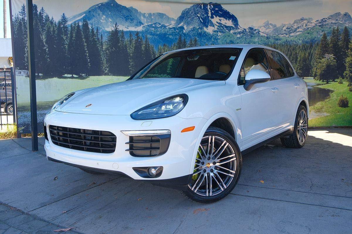 2017 Porsche Cayenne S E-Hybrid — SUV — 87,488 mi — Glendale, CA
