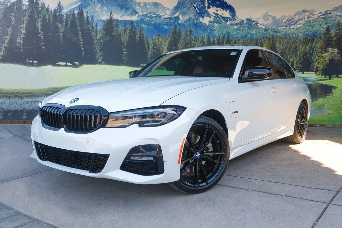 2022 BMW 3 Series 330e — Sedan — 46,236 mi — Glendale, CA