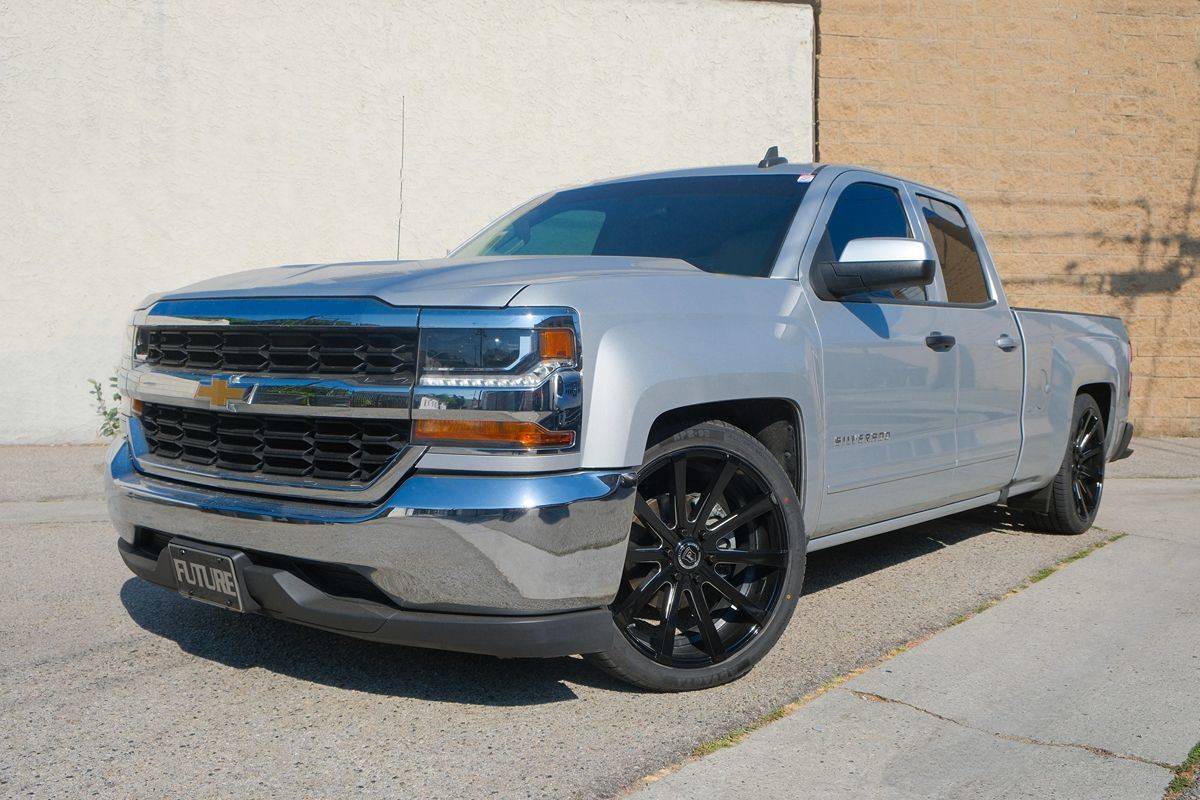 2018 Chevrolet Silverado 1500 LT — Pickup Truck — 105,591 mi — Glendale, CA
