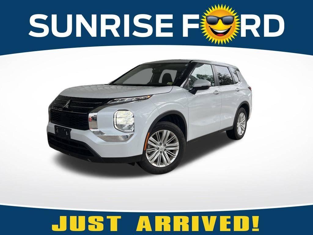 2024 Mitsubishi Outlander ES — SUV — 43,050 mi — Fort Pierce, FL