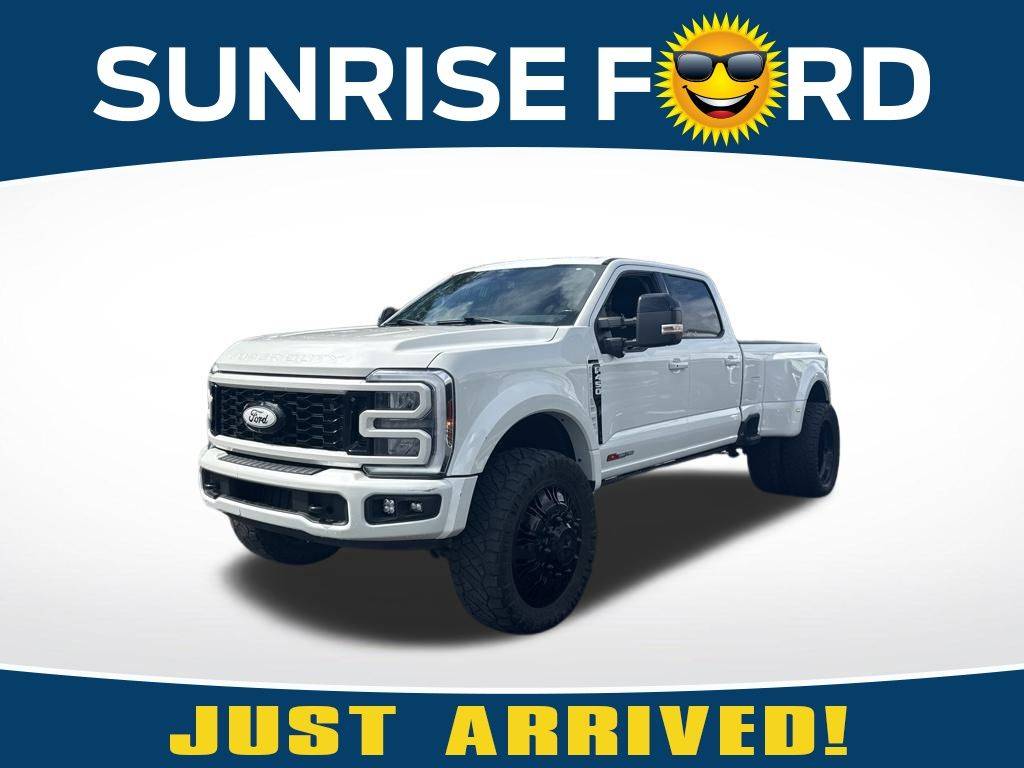 2024 Ford Super Duty F-450 LARIAT — Pickup Truck — 33,761 mi — Fort Pierce, FL