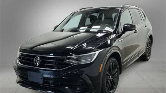 2022 Volkswagen Tiguan SE R-Line Black — SUV — 42,291 mi — Moon Township, PA