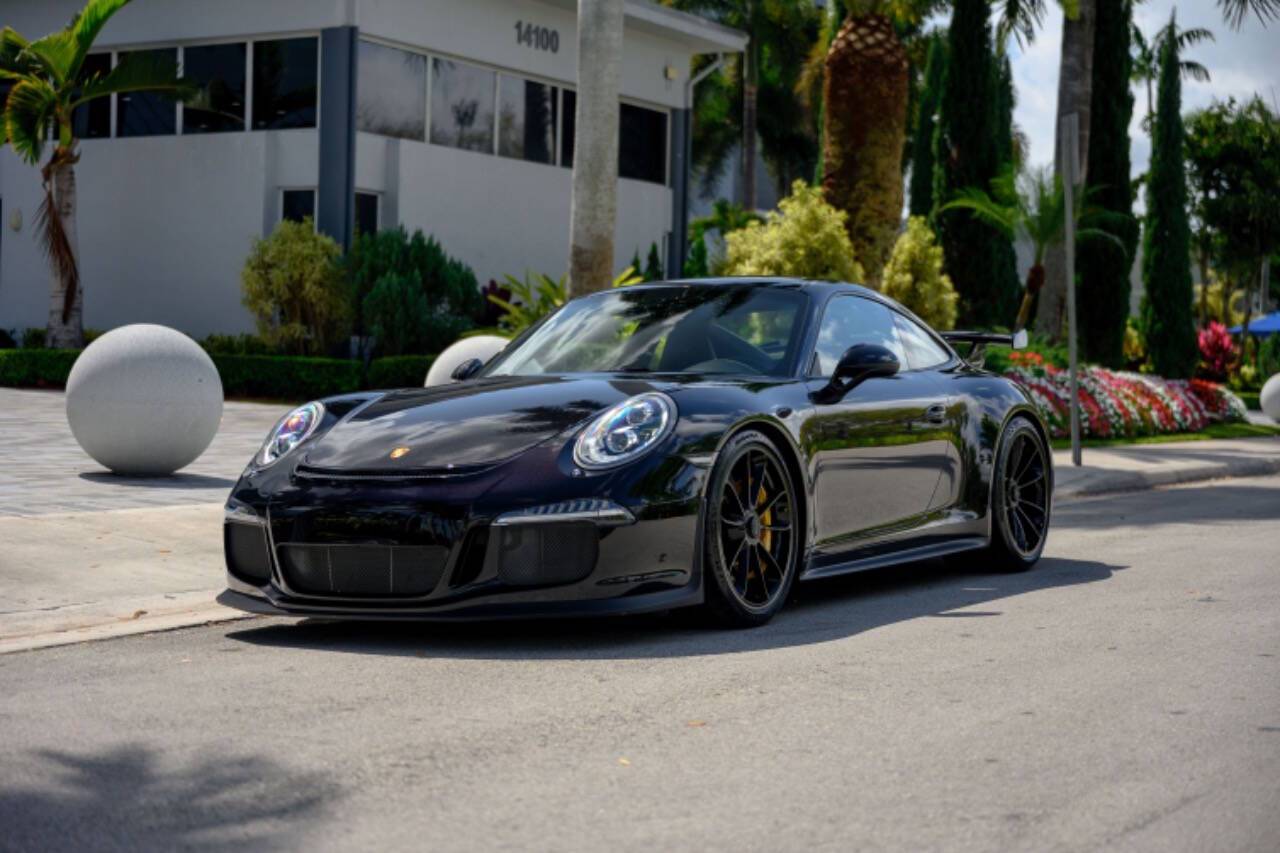 2015 Porsche 911 GT3 — Coupe — 12,000 mi — Miami, FL
