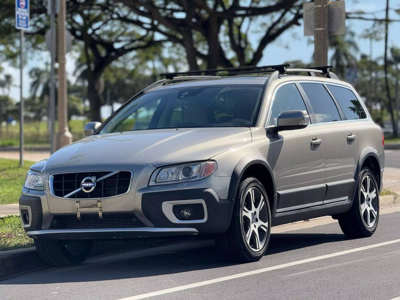 2013 Volvo XC70 T6 — Wagon — 35,431 mi — Honolulu, HI