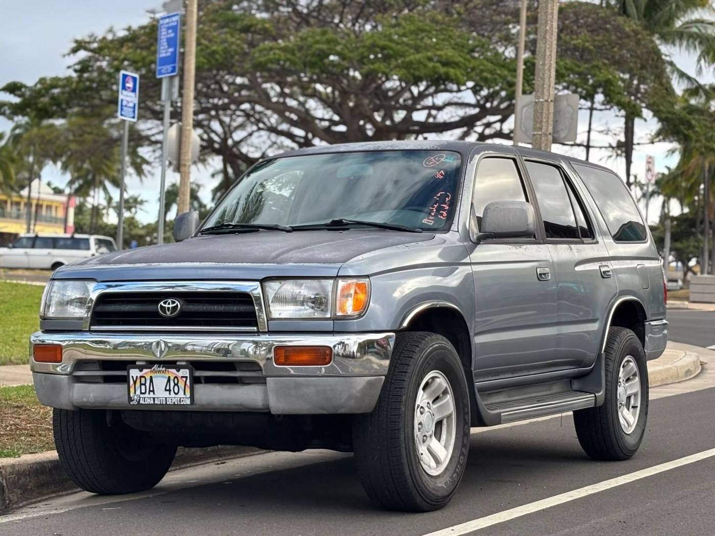 1998 Toyota 4Runner SR5 — SUV — 293,630 mi — Honolulu, HI