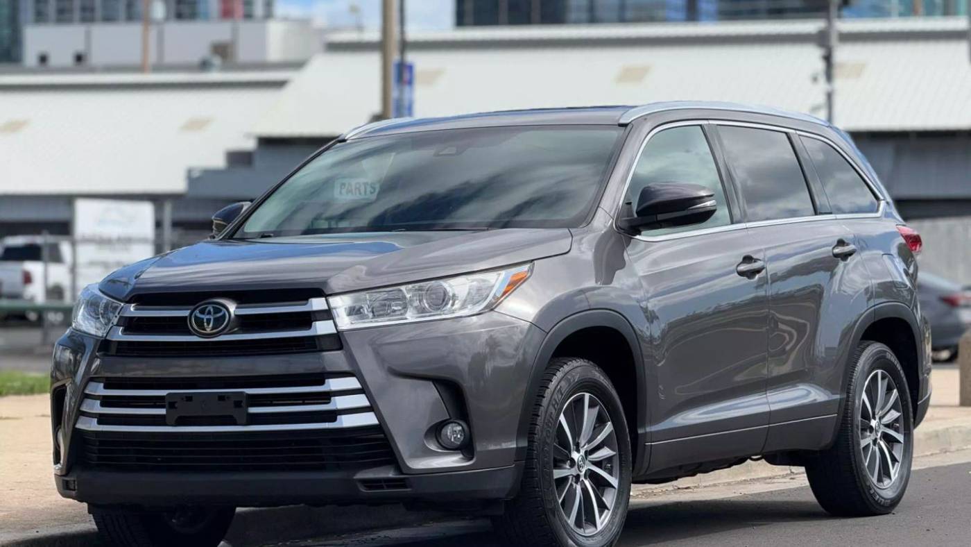 2017 Toyota Highlander XLE — SUV — 57,029 mi — Honolulu, HI
