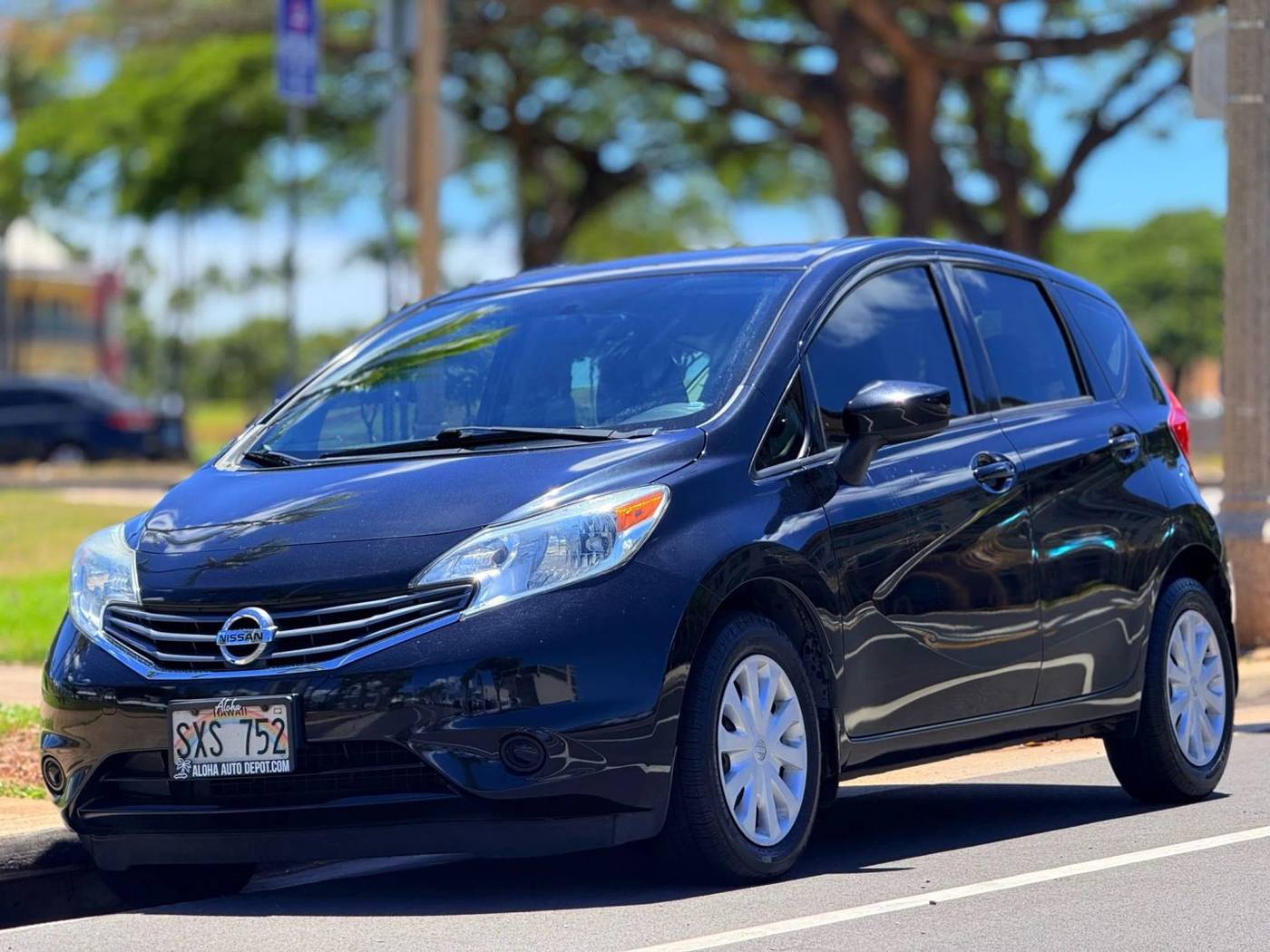 2016 Nissan Versa 1.6 SV — Hatchback — 65,110 mi — Honolulu, HI