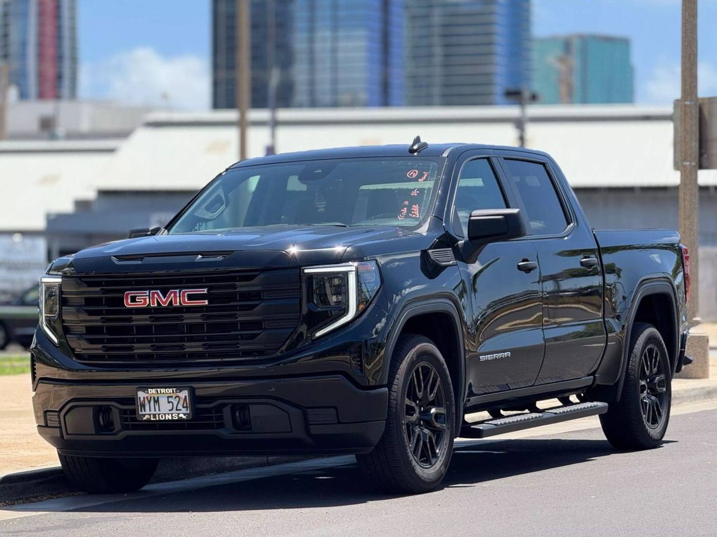 2024 GMC Sierra 1500 Pro — Pickup Truck — 11,711 mi — Honolulu, HI