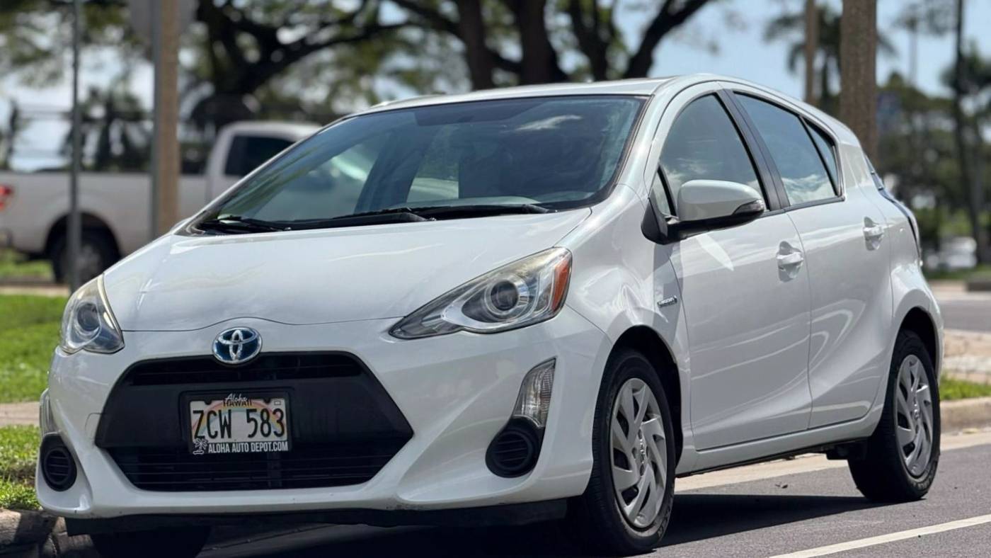2015 Toyota Prius c One — Hatchback — 83,629 mi — Honolulu, HI