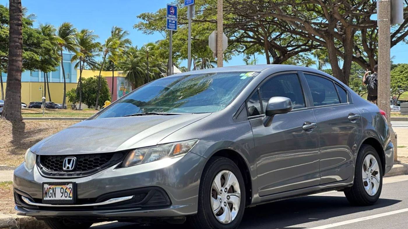 2013 Honda Civic LX — Sedan — 104,853 mi — Honolulu, HI