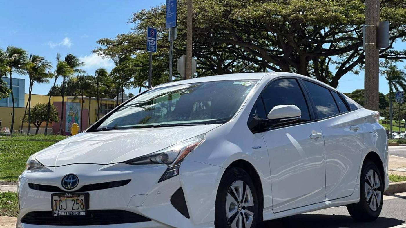 2018 Toyota Prius Two — Hatchback — 35,853 mi — Honolulu, HI