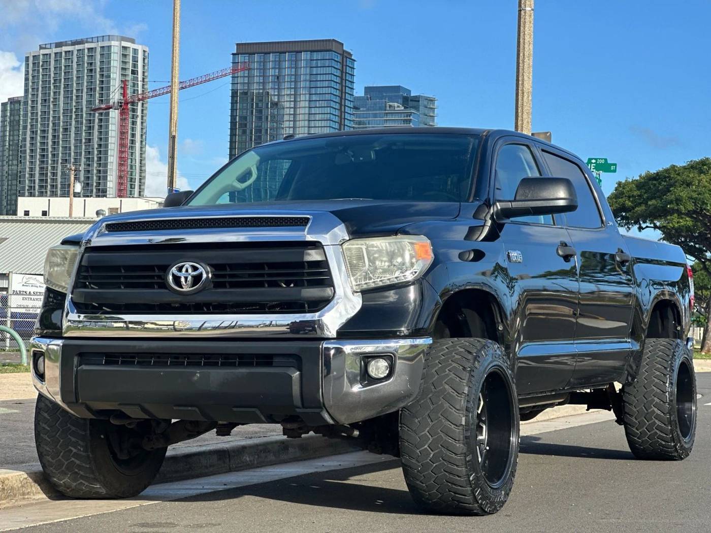 2014 Toyota Tundra SR5