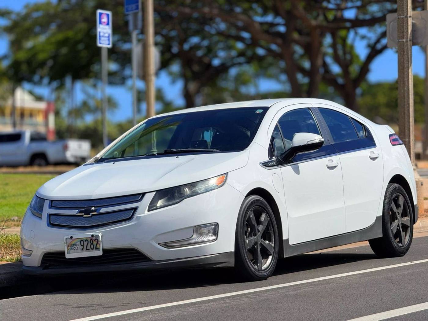 2013 Chevrolet Volt Base — Sedan — 124,780 mi — Honolulu, HI