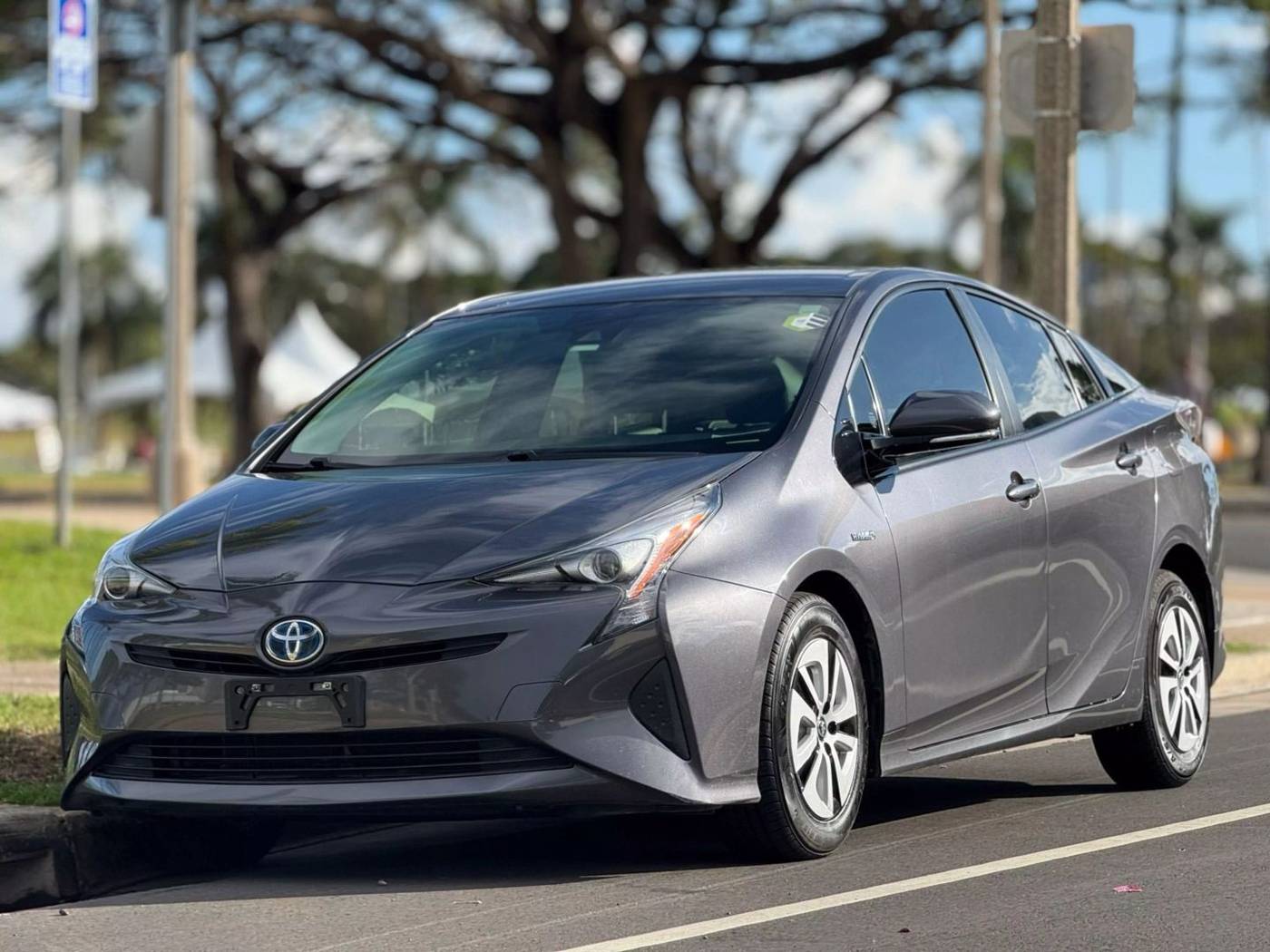 2017 Toyota Prius Two — Hatchback — 97,139 mi — Honolulu, HI