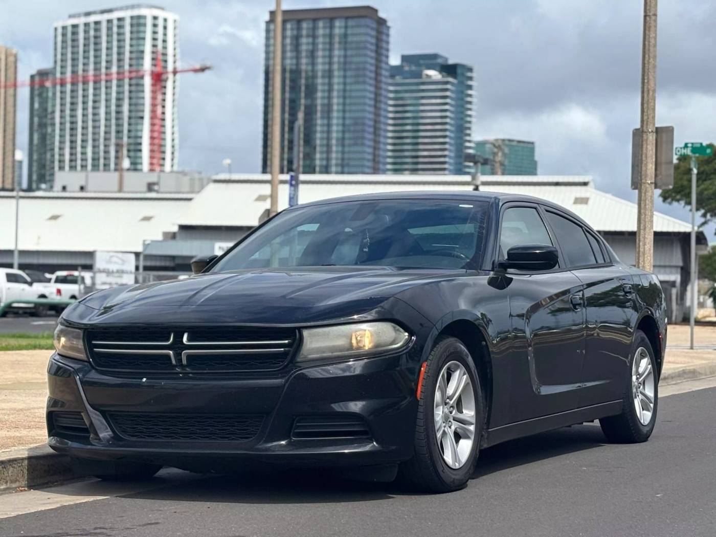 2017 Dodge Charger SE — Sedan — 149,111 mi — Honolulu, HI