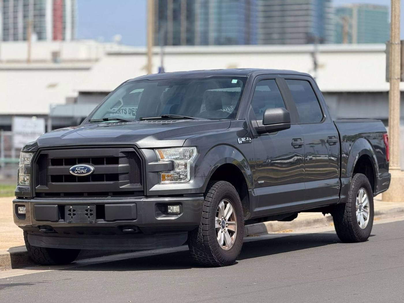 2015 Ford F-150 XL — Pickup Truck — 130,389 mi — Honolulu, HI