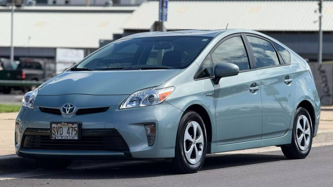 2015 Toyota Prius Two — Hatchback — 69,908 mi — Honolulu, HI