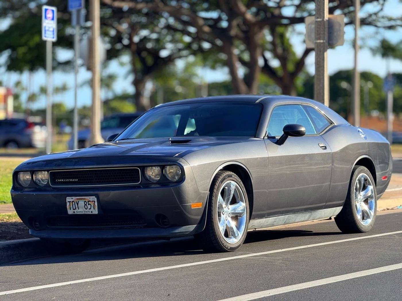 2013 Dodge Challenger SXT — Coupe — 88,217 mi — Honolulu, HI
