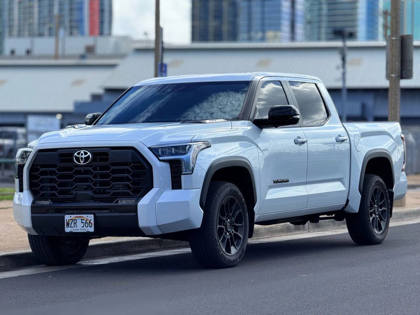 2024 Toyota Tundra Hybrid Limited — Pickup Truck — 5,968 mi — Honolulu, HI