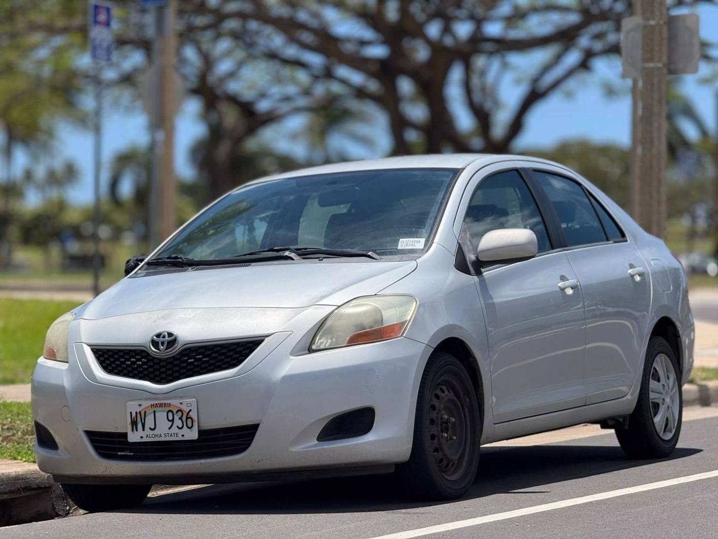 2009 Toyota Yaris Base — Sedan — 81,424 mi — Honolulu, HI