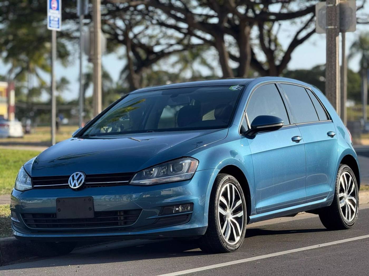 2016 Volkswagen Golf TSI SE — Hatchback — 105,429 mi — Honolulu, HI