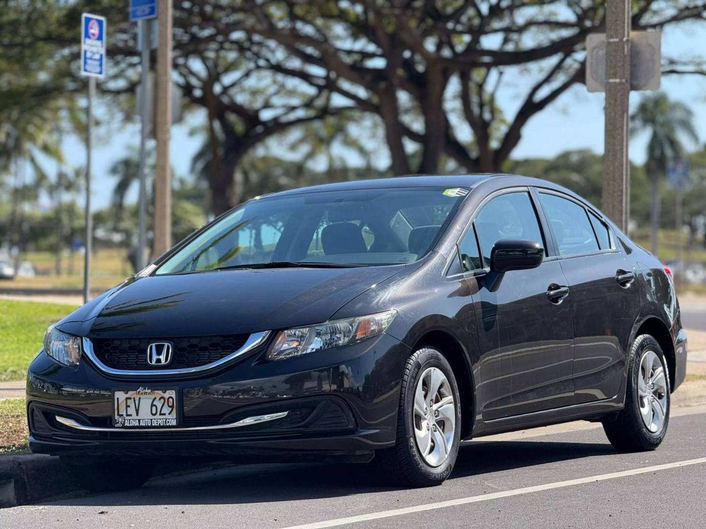 2014 Honda Civic LX — Sedan — 34,179 mi — Honolulu, HI