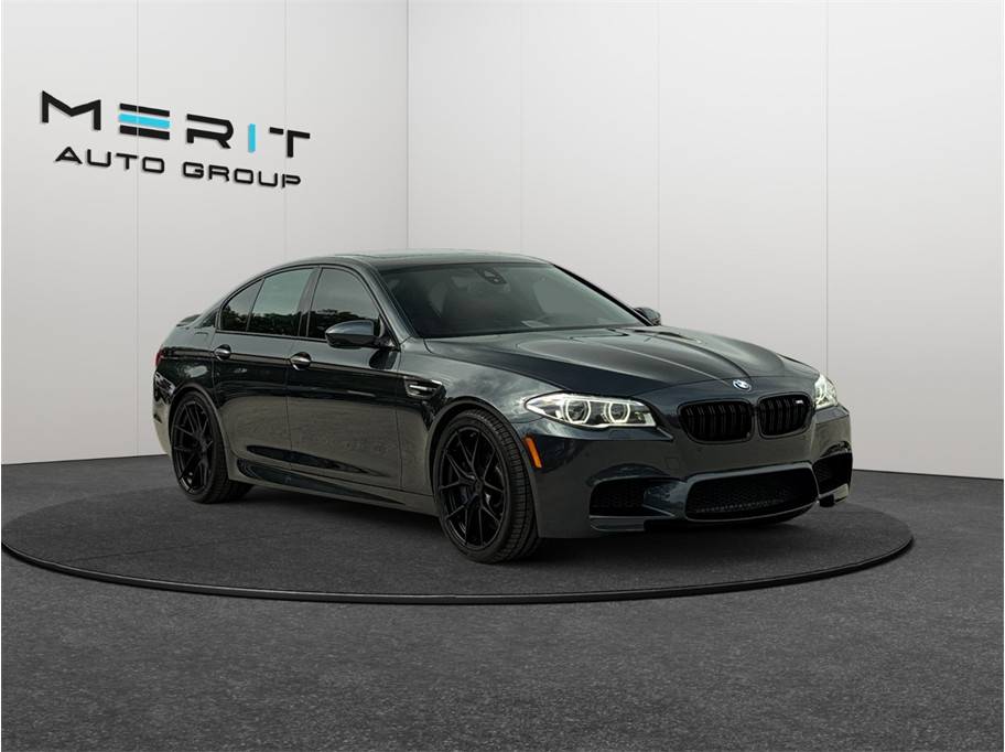 2014 BMW M5 Standard