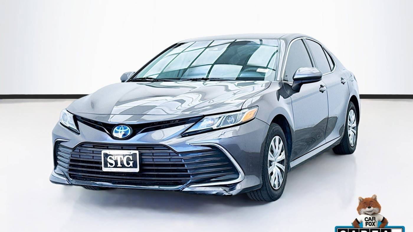 2022 Toyota Camry Hybrid LE — Sedan — 40,852 mi — Bellflower, CA