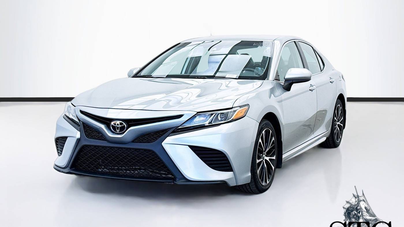 2020 Toyota Camry SE — Sedan — 68,677 mi — Bellflower, CA