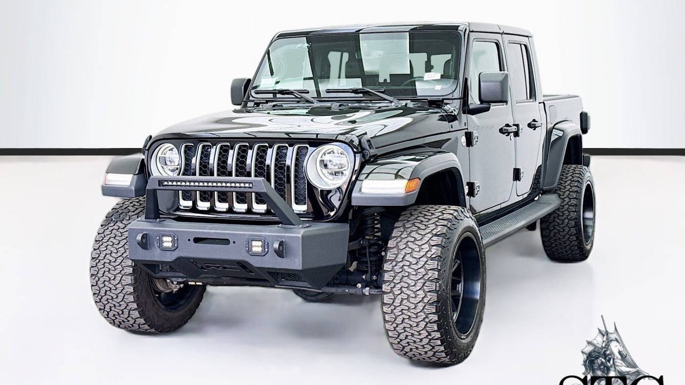 2020 Jeep Gladiator Overland — Pickup Truck — 24,940 mi — Bellflower, CA