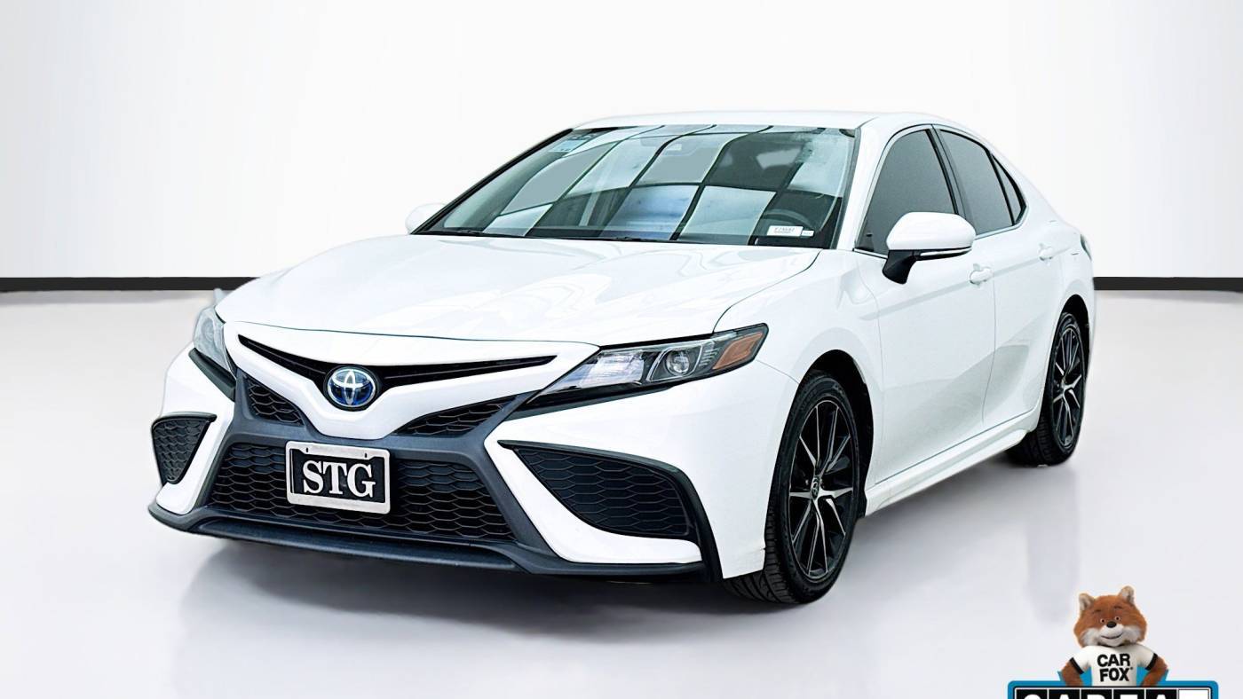 2022 Toyota Camry Hybrid SE — Sedan — 38,664 mi — Bellflower, CA