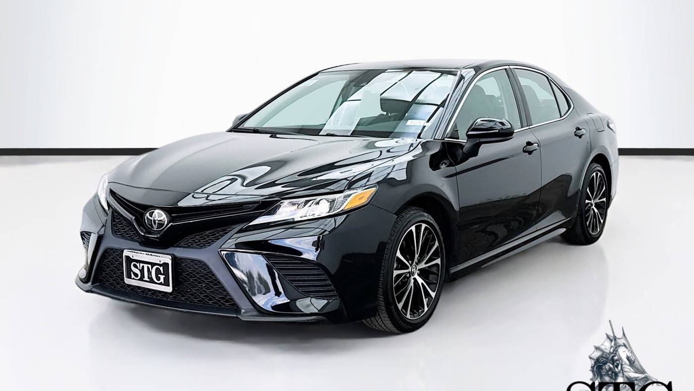 2020 Toyota Camry SE — Sedan — 19,964 mi — Bellflower, CA