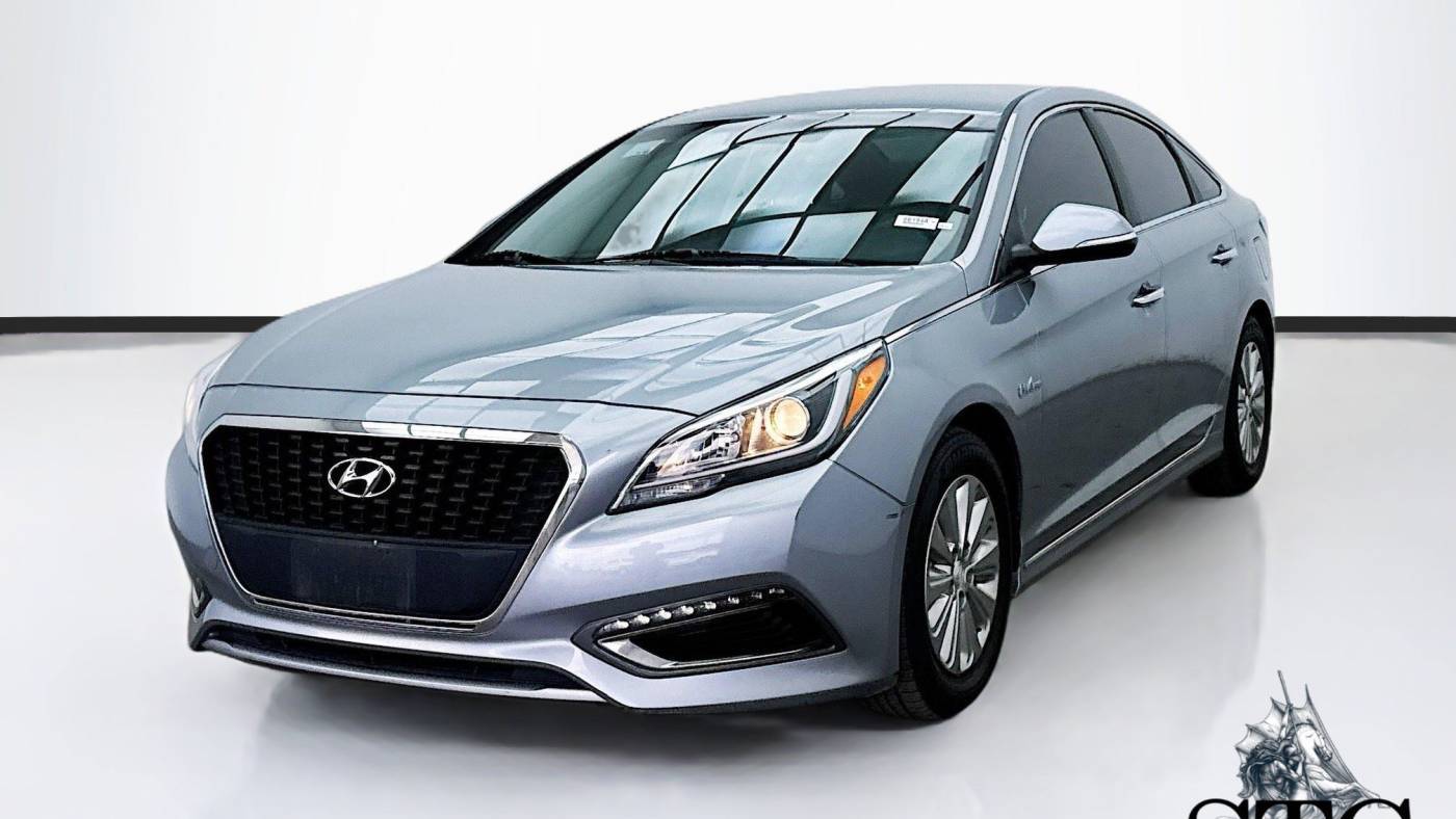 2016 Hyundai Sonata Hybrid SE — Sedan — 75,345 mi — Bellflower, CA
