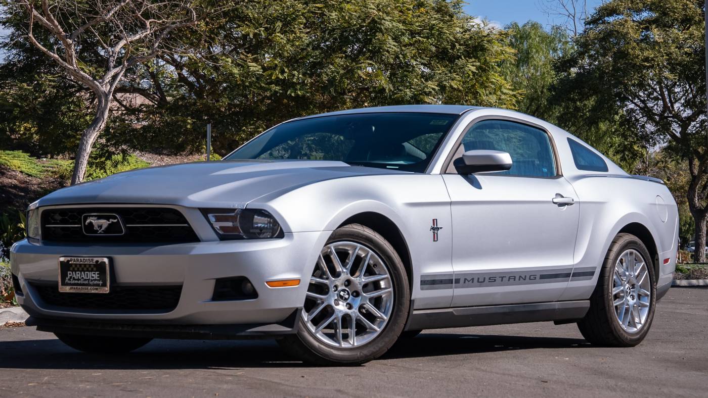 2012 Ford Mustang V6 Premium — Coupe — 71,665 mi — San Juan Capistrano, CA