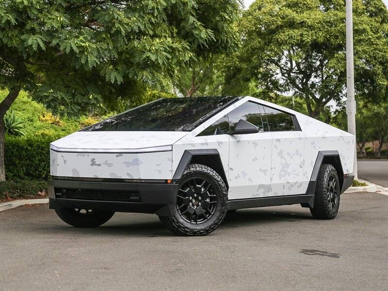 2024 Tesla Cybertruck Standard — Pickup Truck — 25,726 mi — San Juan Capistrano, CA