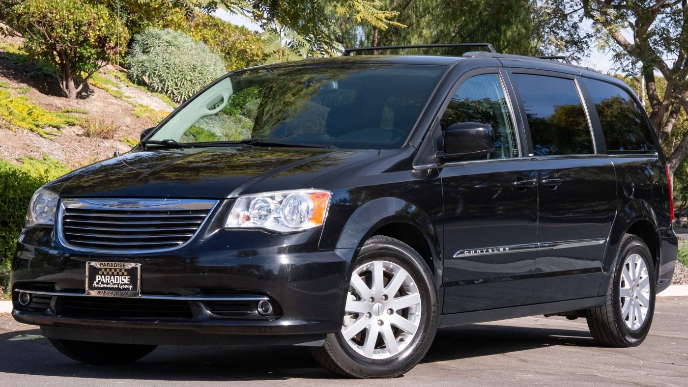 2013 Chrysler Town & Country Touring — Minivan — 114,302 mi — San Juan Capistrano, CA