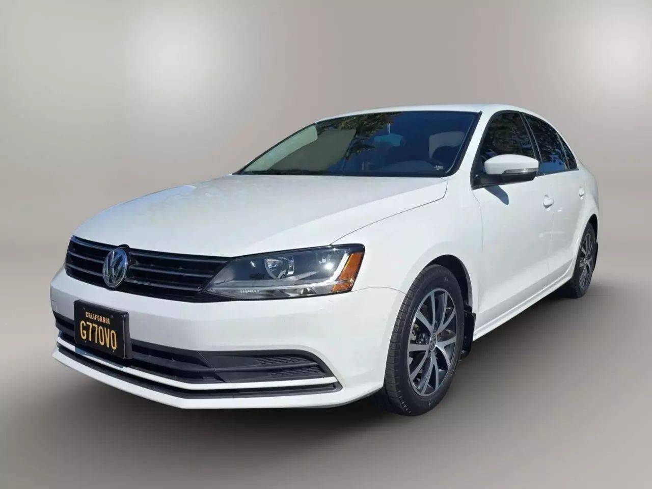 2017 Volkswagen Jetta 1.4T SE — Sedan — 83,531 mi — Irvine, CA
