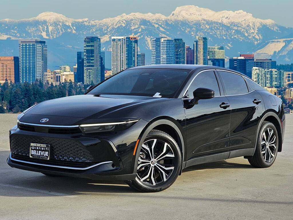 2023 Toyota Crown XLE — Sedan — 32,034 mi — Bellevue, WA