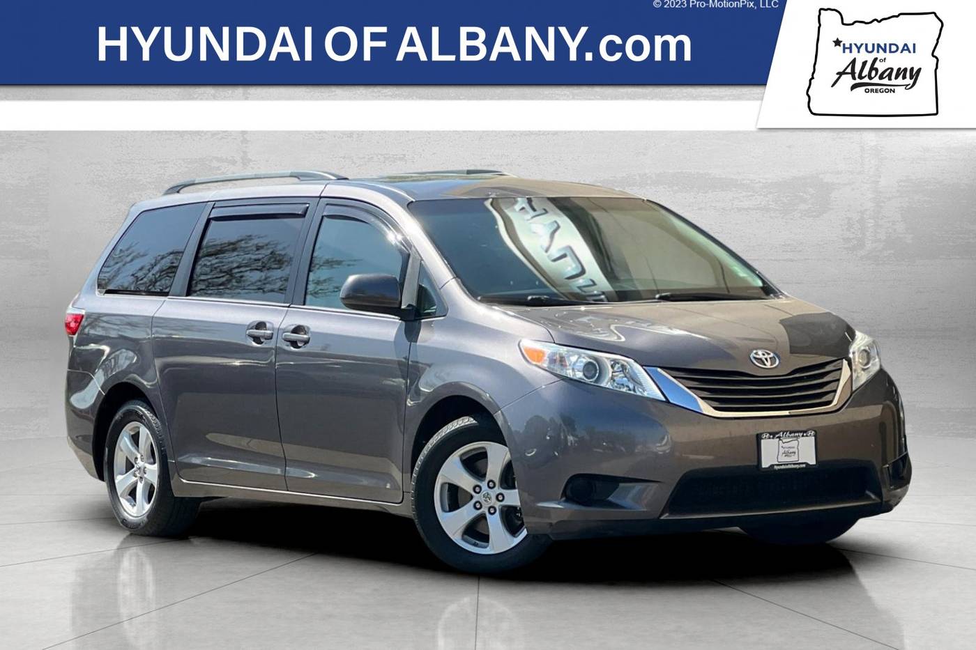 2017 Toyota Sienna L — Minivan — 67,017 mi — Albany, OR