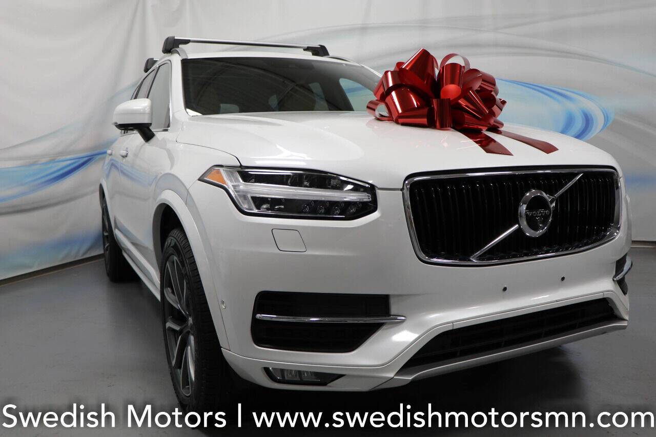 2017 Volvo XC90 T6 Momentum