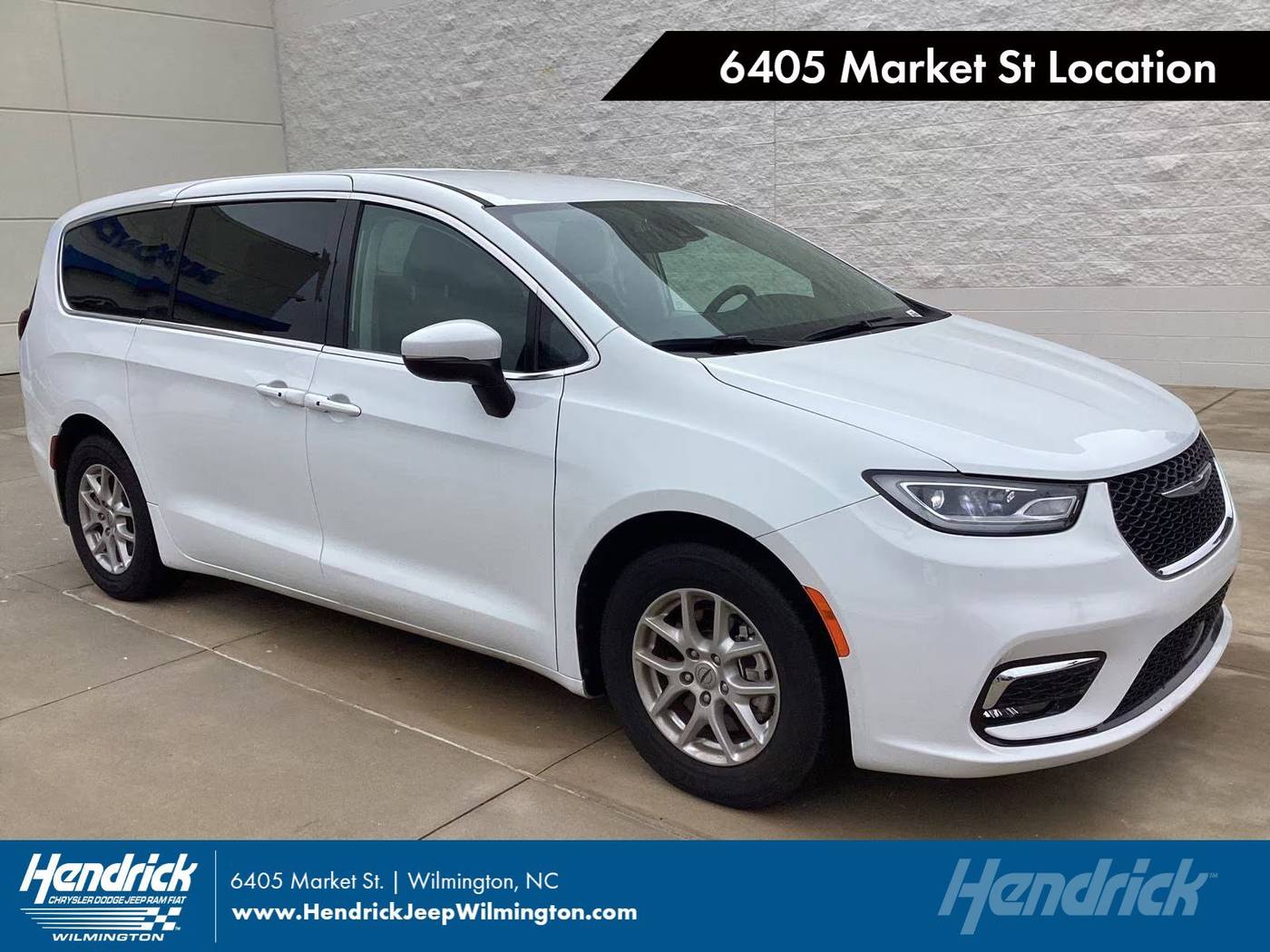 2024 Chrysler Pacifica Touring L — Minivan — 7,127 mi — Wilmington, NC
