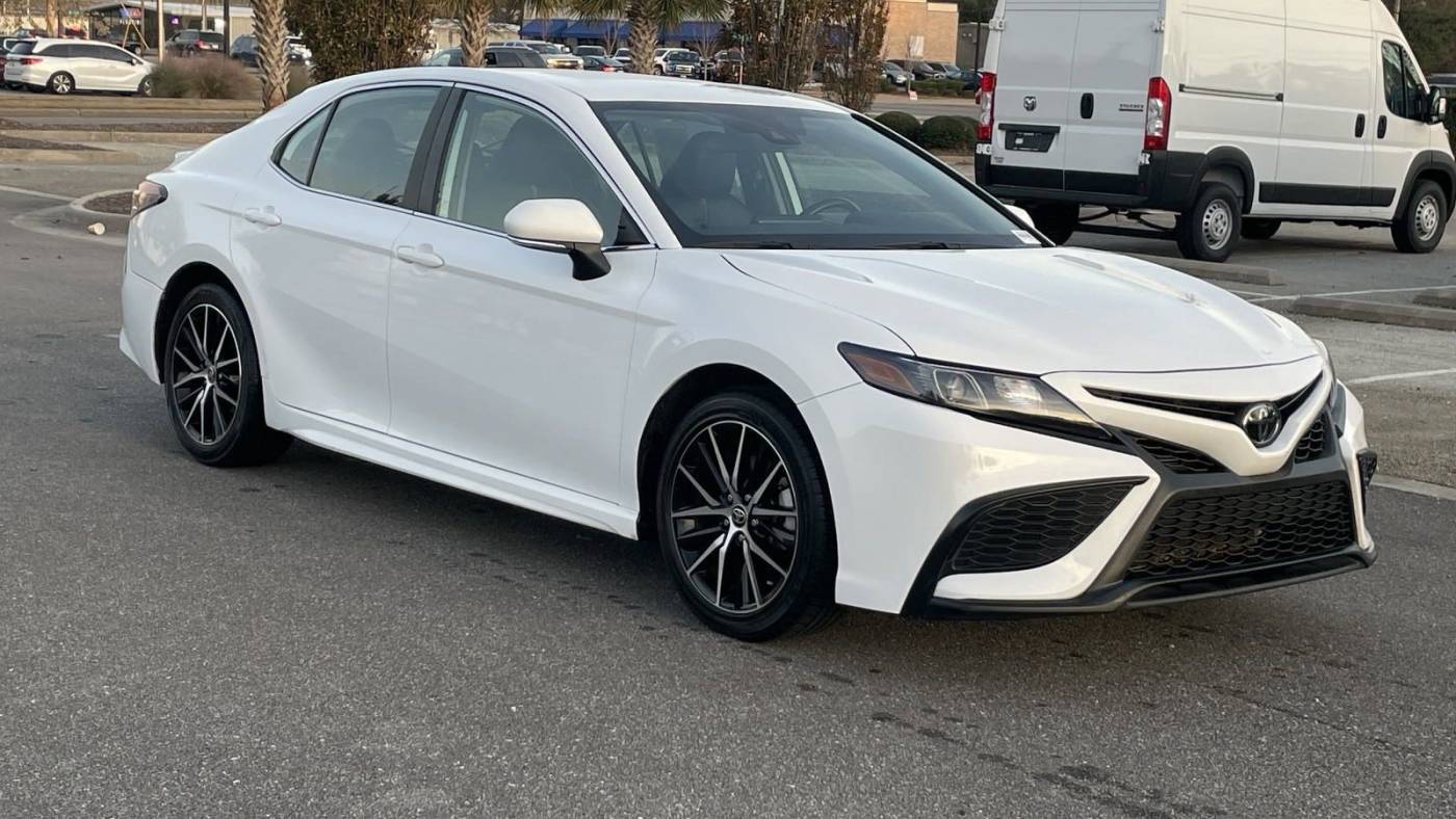 2023 Toyota Camry SE — Sedan — 60,251 mi — Wilmington, NC