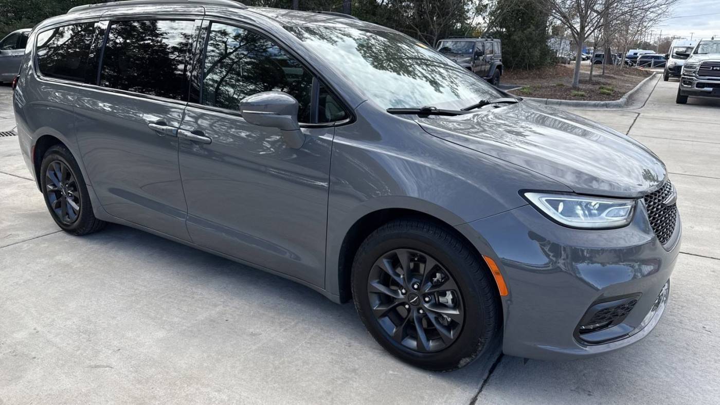 2021 Chrysler Pacifica Touring L — Minivan — 56,448 mi — Wilmington, NC